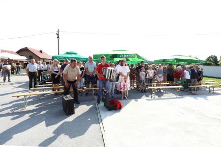 PRIREDITEV NA LEPI MENEŠIJI 03 FOTO LJUBO VUKELIČ